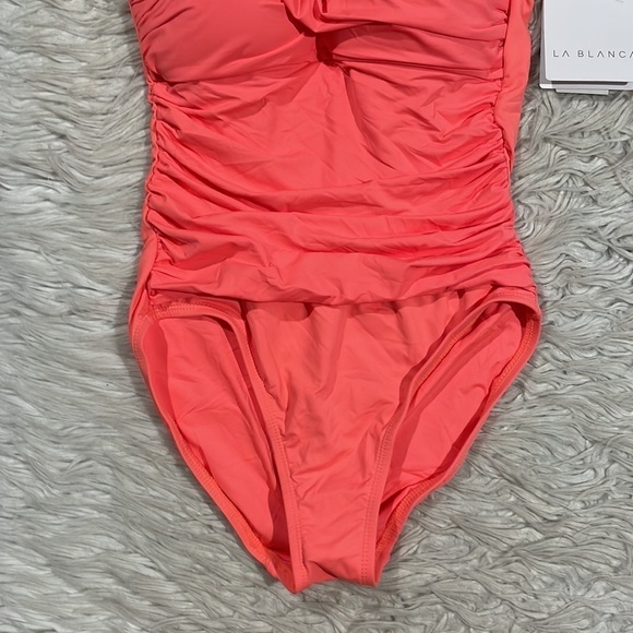 NWT La Blanca Island Goddess Twist Bandeau One-Piece Swimsuit Bird of Paradise - Picture 6 of 10